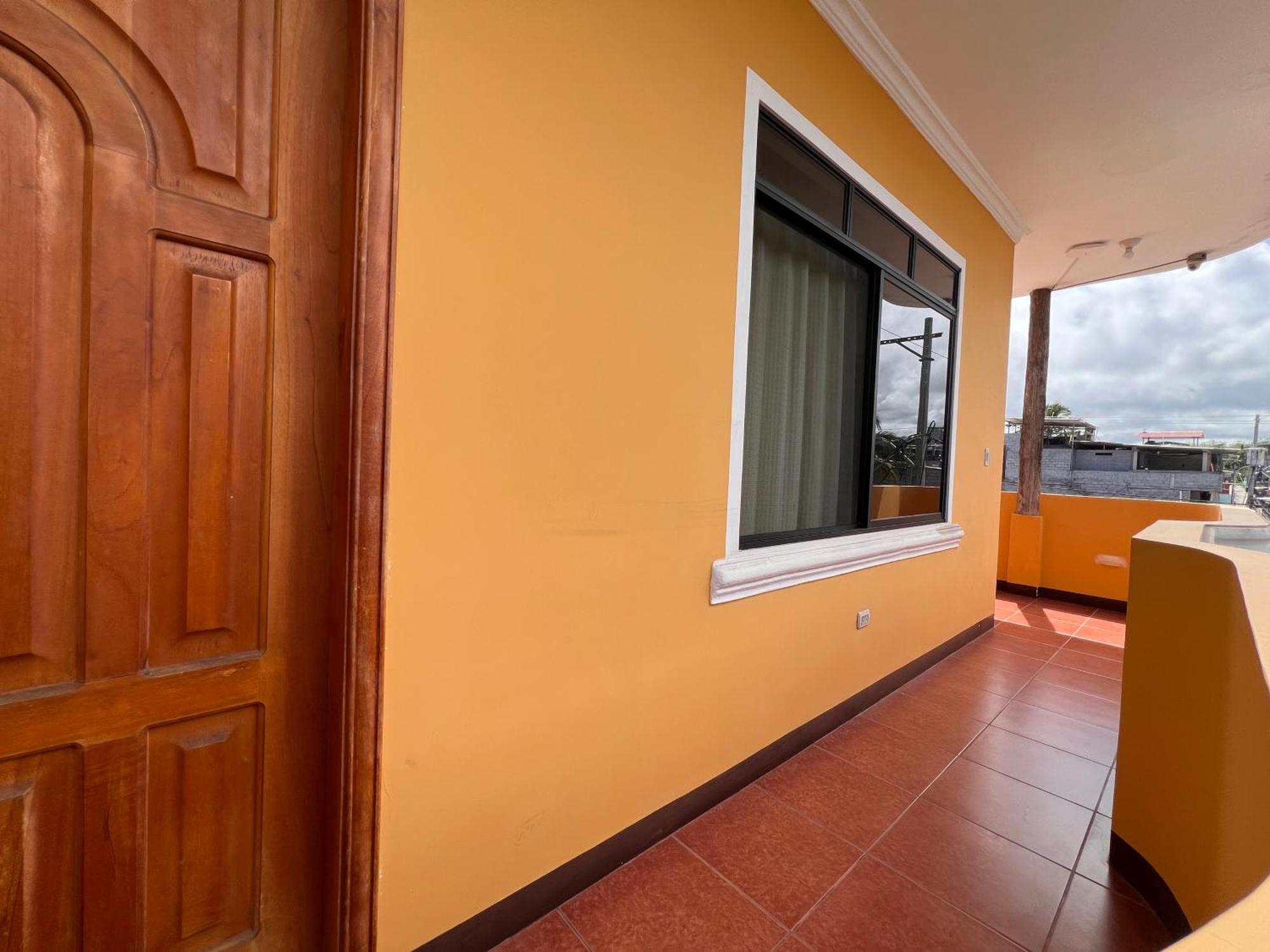Hostal Casa Cascada Puerto Ayora  Dış mekan fotoğraf