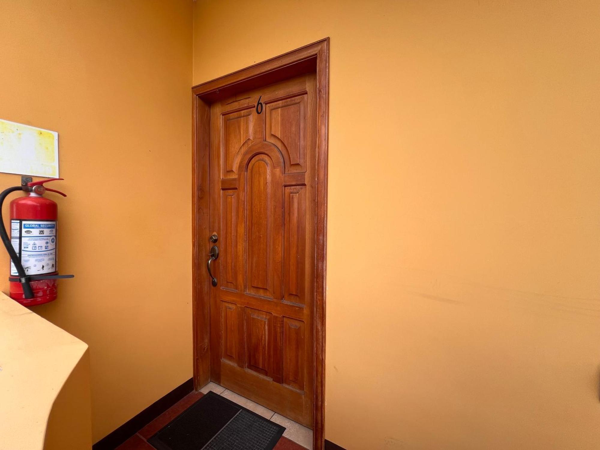 Hostal Casa Cascada Puerto Ayora  Dış mekan fotoğraf