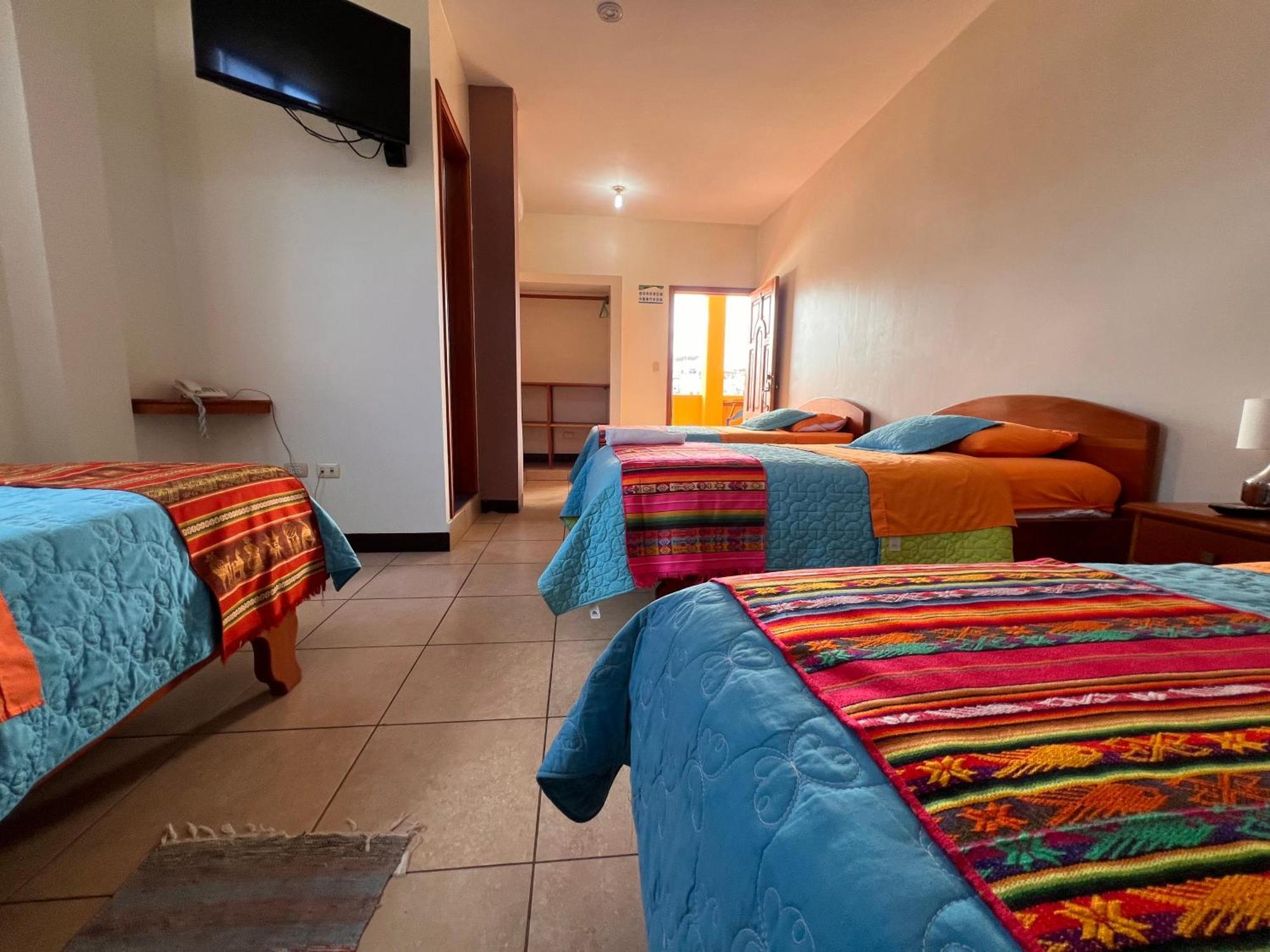 Hostal Casa Cascada Puerto Ayora  Dış mekan fotoğraf