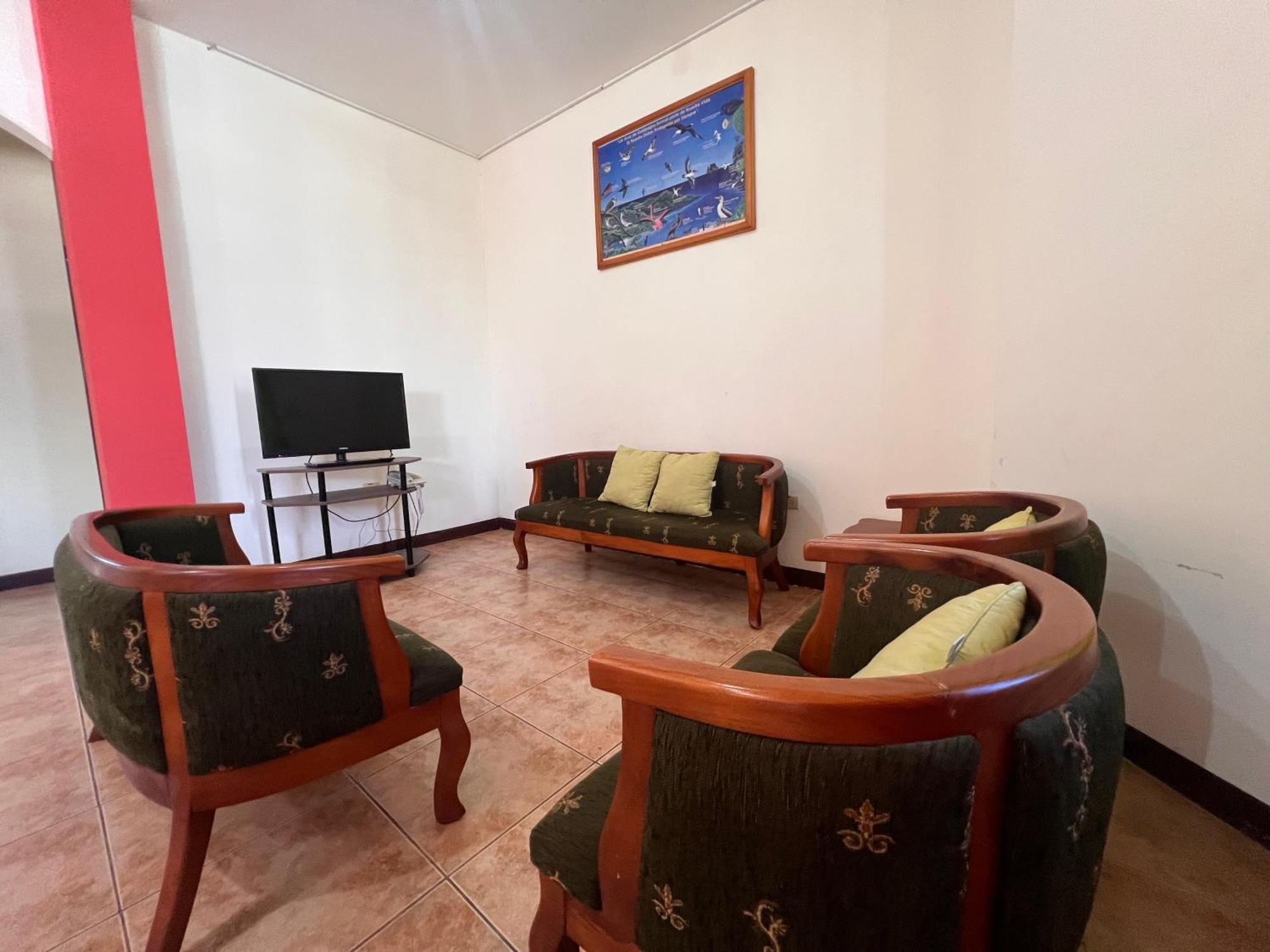 Hostal Casa Cascada Puerto Ayora  Dış mekan fotoğraf