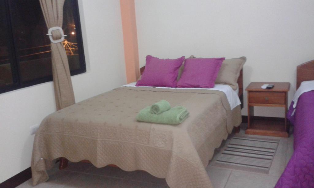 Hostal Casa Cascada Puerto Ayora  Dış mekan fotoğraf