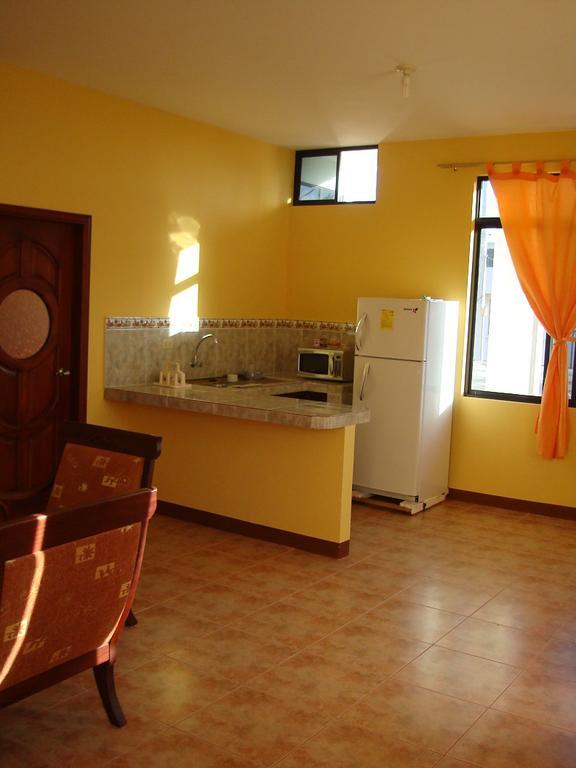 Hostal Casa Cascada Puerto Ayora  Oda fotoğraf